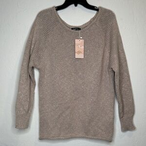 Elegant Women's Oversized Crew Neck Sweater in Taupe Size Medium New With Tags‎